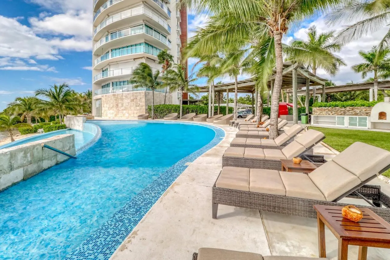 La Grulla 7A @ Torre Peninsula Apartment Cancun Mexico