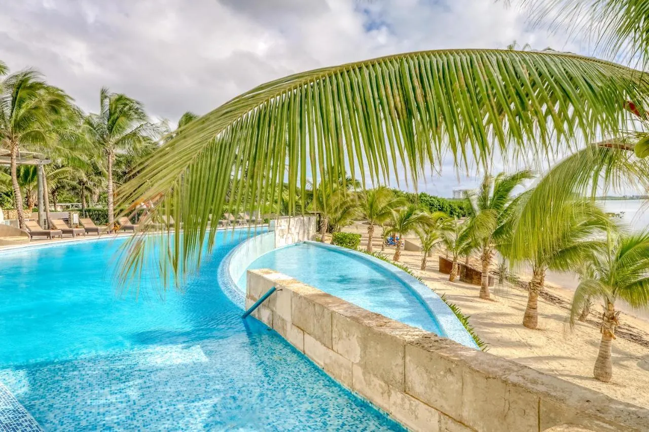 La Grulla 7A @ Torre Peninsula Apartment Cancun